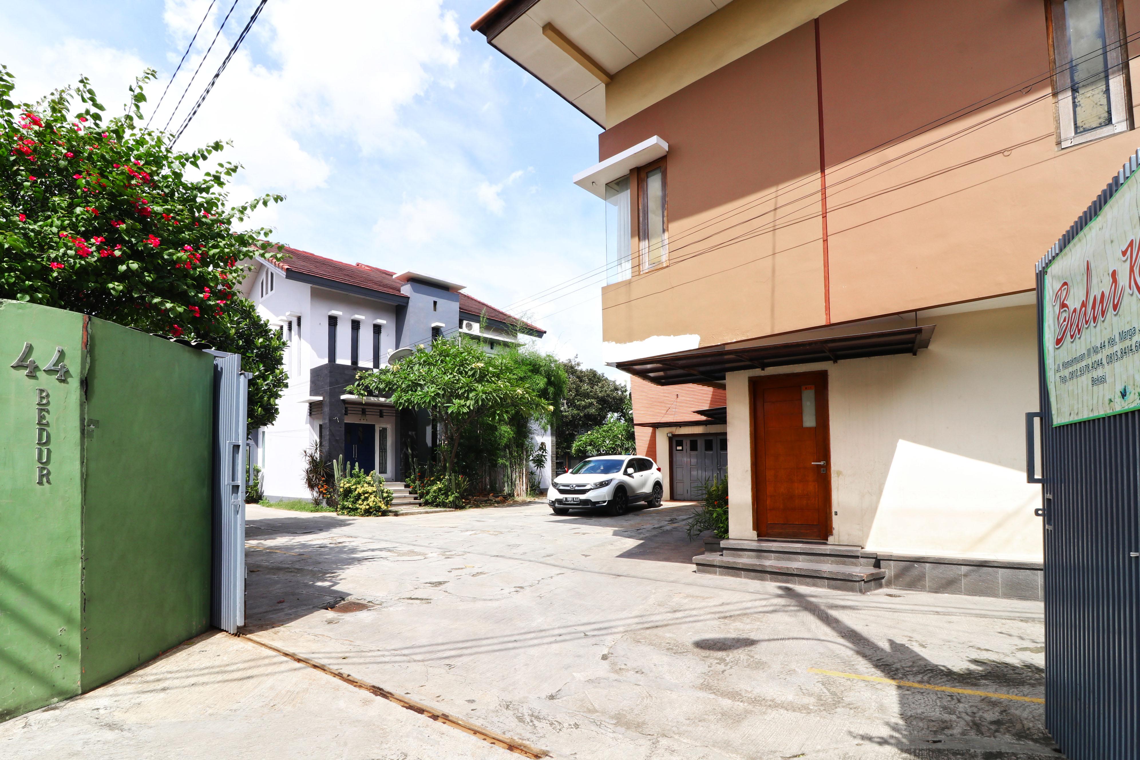 Bedur Homestay Syariah Bekasi Exterior foto
