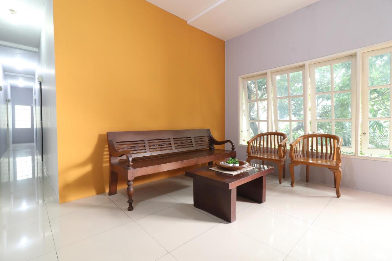 Bedur Homestay Syariah Bekasi Exterior foto